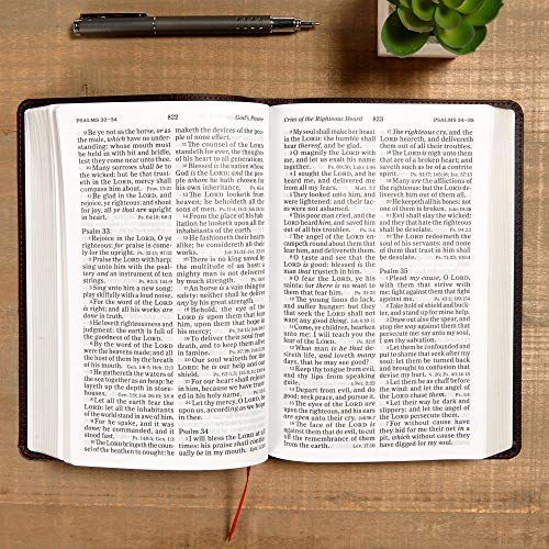 KJV Large Print Personal Size Reference Bible, Black Leathertouch: King James Version, Large Print, Personal Size, Reference, Black Leathertouch