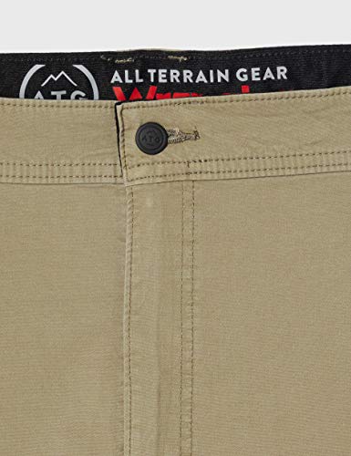 All Terrain Gear by Wrangler Side Pocket Utility Short Pantalones cortos de senderismo, Falda, 42 para Hombre