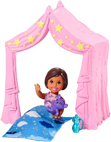 Barbie - Canguro Hora de Dormir Con Mini Muñeca y Accesorios (Mattel FXG97)