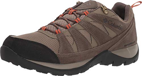 Columbia Redmond V2 - Zapato de montaña impermeable para hombre, piel transpirable, Marrón (Pebble, Sol del Desierto), 45.5 EU