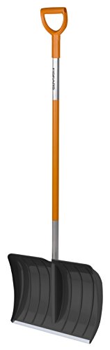 Fiskars SnowXpert Pala de empuje, Para pequeñas y grandes cantidades de nieve, Ancho de pala: 52 cm, Pala de material sintético/Mango de aluminio, Negro/Naranja, 1003469