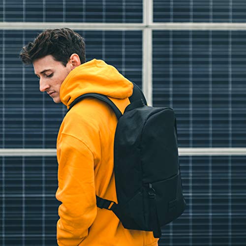 Johnny Urban Mochila Hombre y Mujer Negro Milo - Bolso Hecho de Botellas PET Recicladas para Universidad, Oficina, Colegio y Uso Diario - Mochilas Impermeable con Compartimento para Portátil