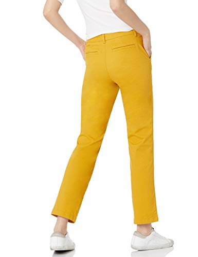 Amazon Essentials Pantalón Chino de Pierna Recta de Corte Completo con Curvas, Amarillo Oscuro, 44