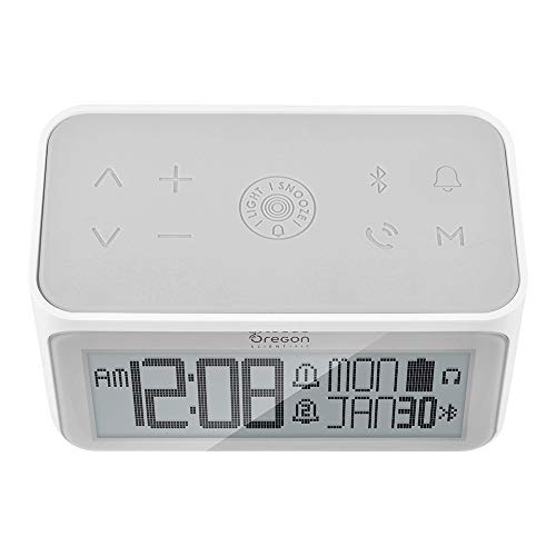 Oregon Scientific Despertador con Altavoz Bluetooth, Dos alarmas, Hora, Fecha, Salida de Auriculares de 3,5 mm y micrófono Incorporado para Uso como Manos Libres.