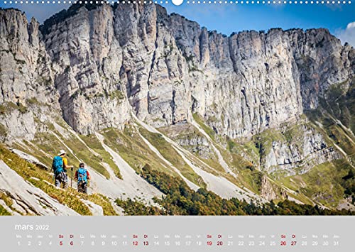 Lumières magiques des Pyrénées (Premium, hochwertiger DIN A2 Wandkalender 2022, Kunstdruck in Hochglanz): Lumières des grands parcs nationaux des Pyrénées (Calendrier mensuel, 14 Pages )