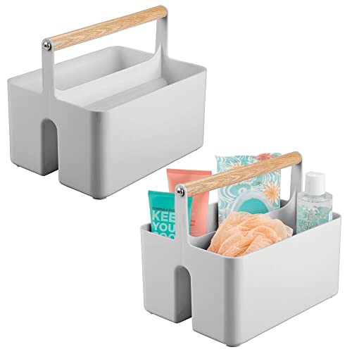 mDesign Juego de 2 cajas organizadoras para el cuarto de baño – Práctica cesta con asa para guardar productos cosméticos – Organizador de baño portátil con 2 compartimentos – gris/natural