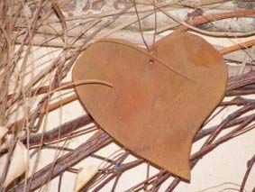 Rostikal | Set 12 Pátina Decoración de Corazón | Decoración Óxido Colgante de Corazón Metal Chapa Corazones para Colgar Boda Valentin Navidad Día de la Madre