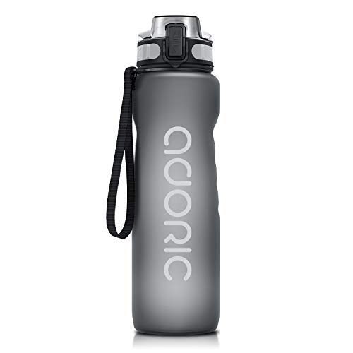 ADORIC Botella de agua deportiva de 1 L, 500 ml, sin BPA, sin BPA, botella de agua deportiva de plástico no tóxico, duradera a prueba de fugas con filtro, tapa abatible