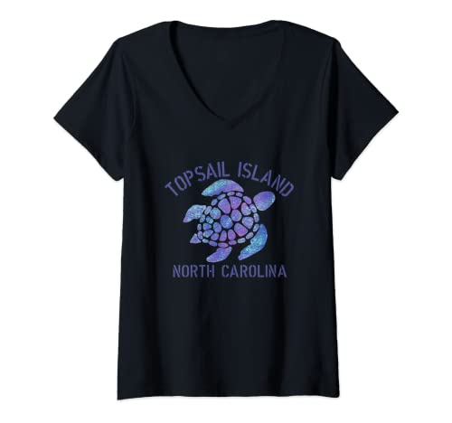 Mujer Topsail Island, diseño de playa de Carolina del Norte, regalo de tortuga tribal Camiseta Cuello V